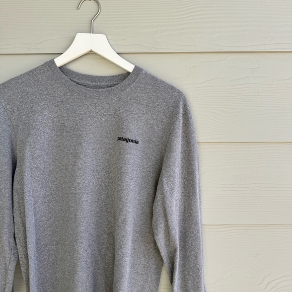 Patagonia long sleeve shirt - Picture 1 of 3